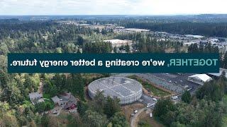 Overview of the PSE 社区太阳能 site installed on top of the Peaking Storage Reservoir in Bonney Lake.